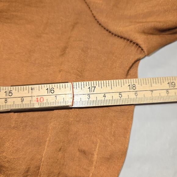 T Tahari Womens Small Blouse Brown Smocked Long Sleeve Pleated Boho Festival - Picture 8 of 10